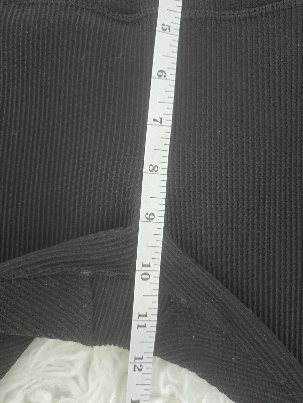Athleta Elation Rib tight. Black. Size Medium. - Picture 6 of 9